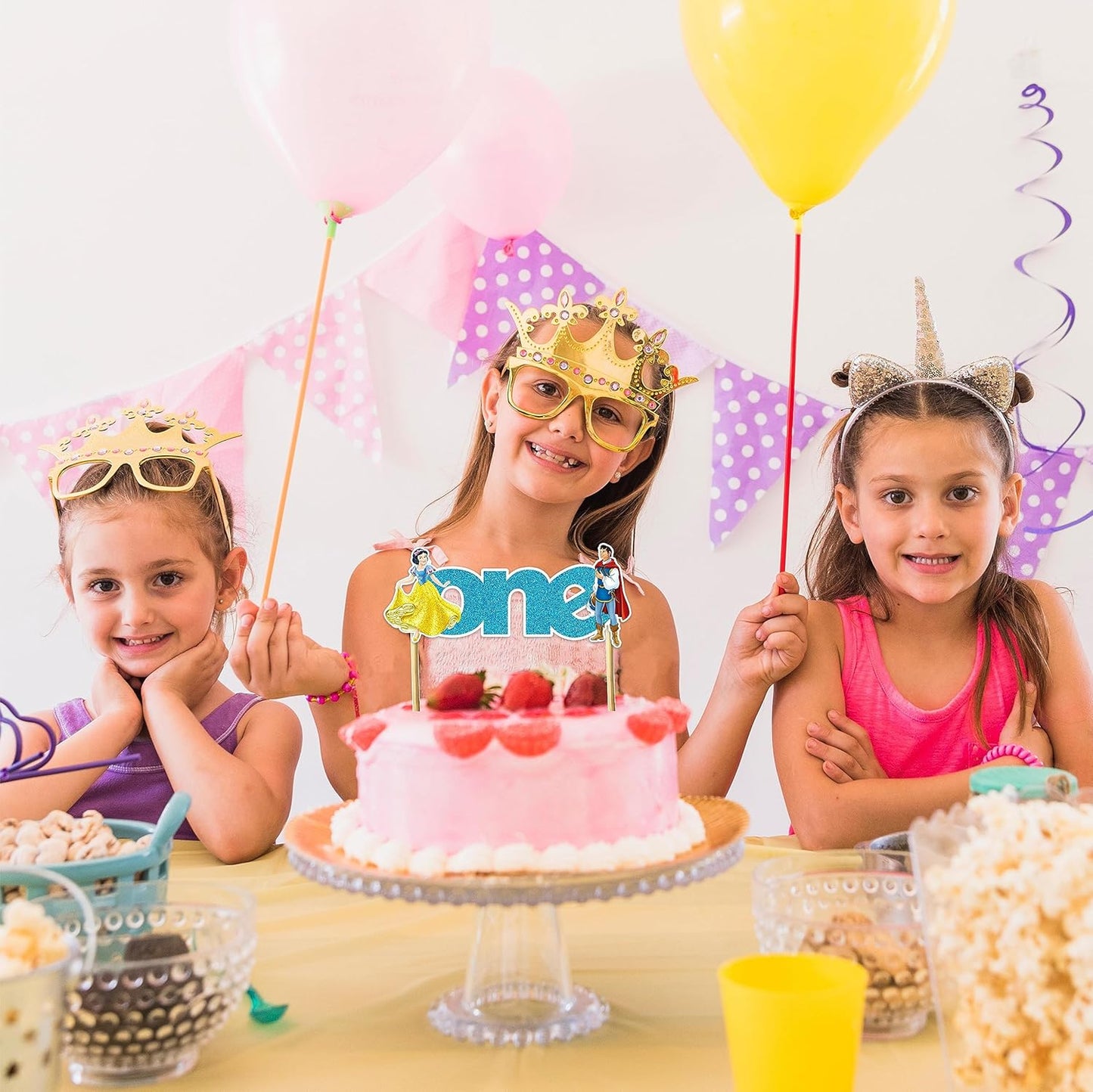 Seyal® Snow White and the Sevn Dwafs One cake topper